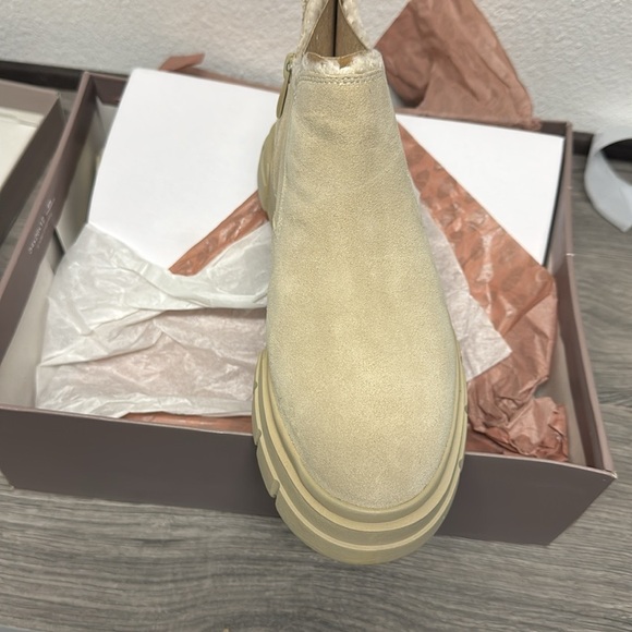 Franco Sarto Women's Anoro Ankle Boot - Picture 5 of 5